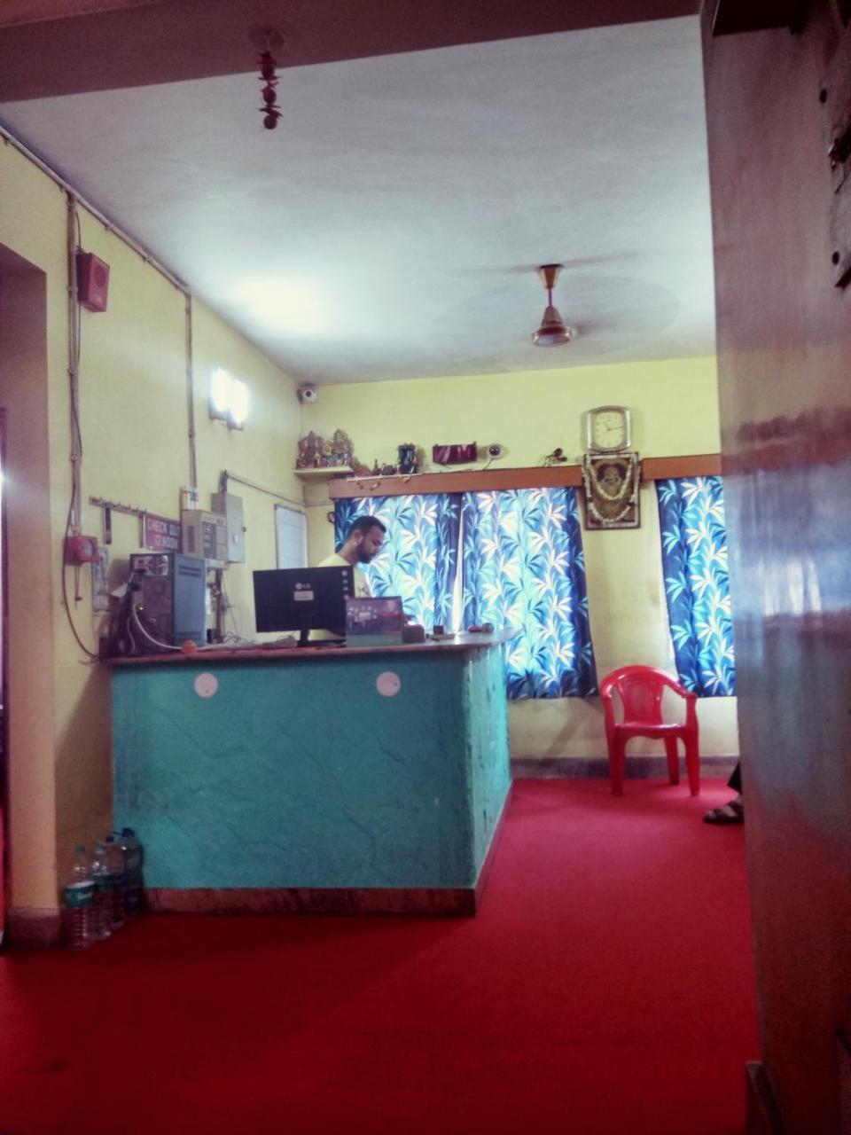 Renu Guest House Калькутта Экстерьер фото