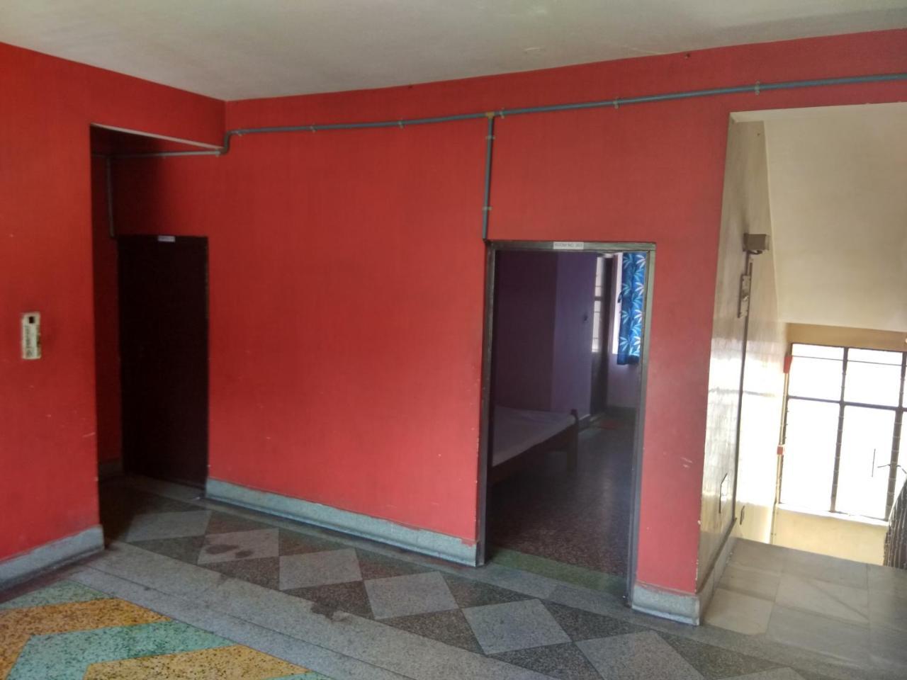 Renu Guest House Калькутта Экстерьер фото