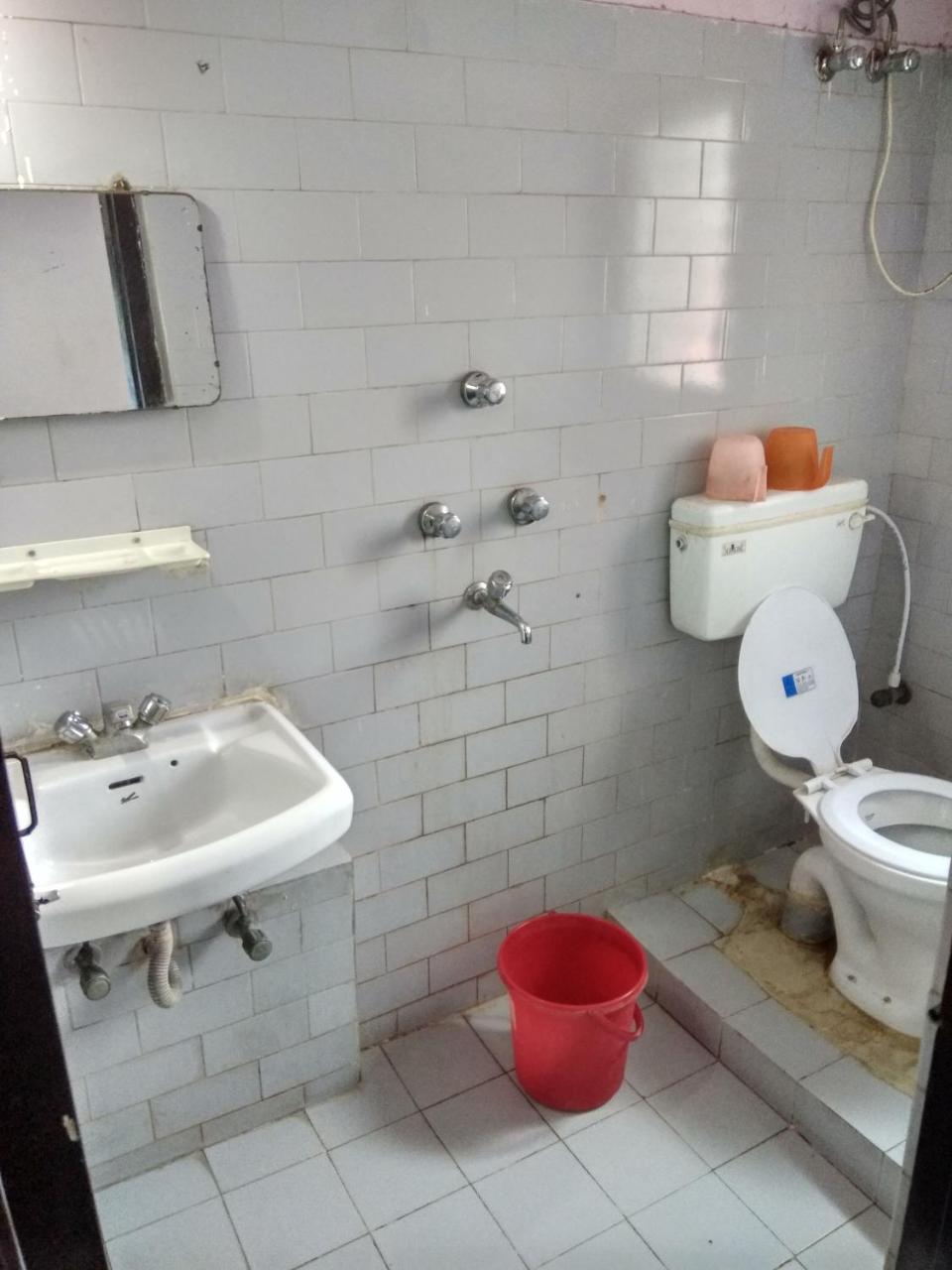 Renu Guest House Калькутта Экстерьер фото