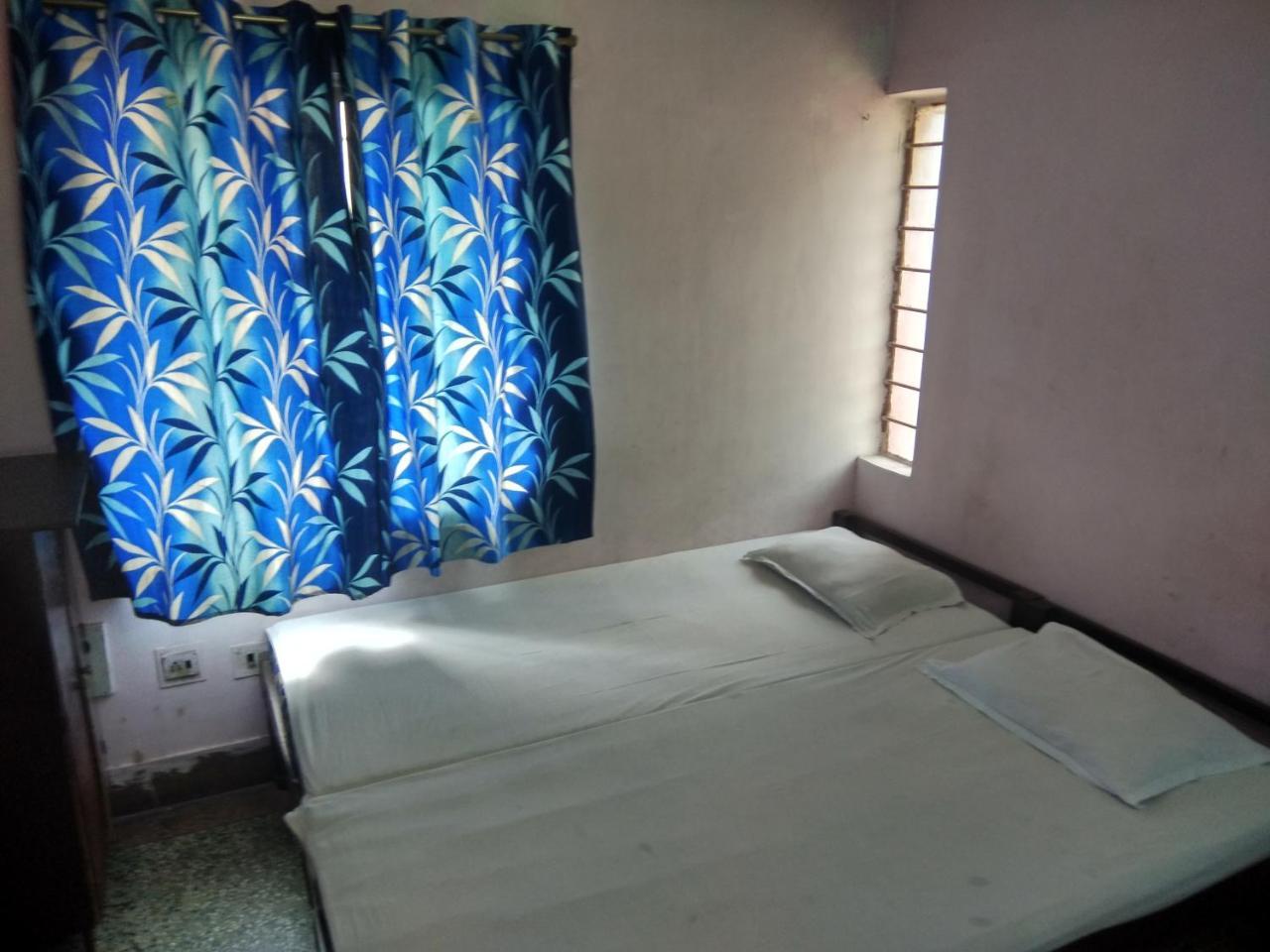 Renu Guest House Калькутта Экстерьер фото